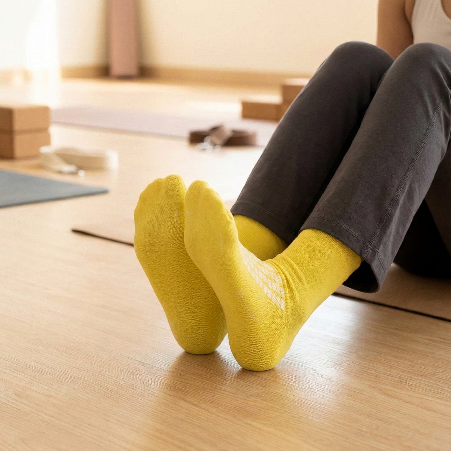 Premium Soft Light Socks (1 Pair / Long)