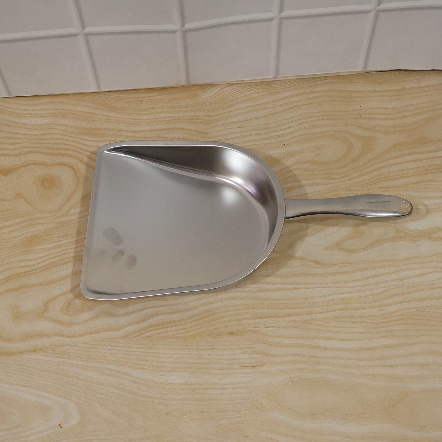 Heavy Duty Metal Dustpan Stainless Steel Dust Pan with Handle (1 Pc)