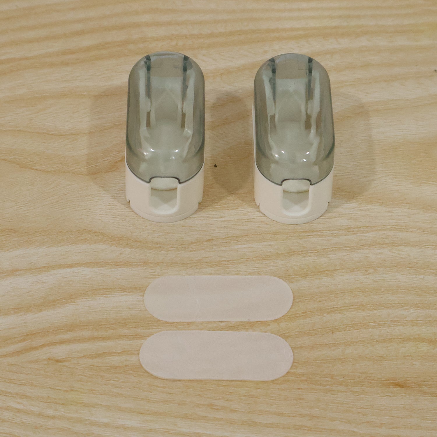 Live photo of portable plastic toothbrush holder