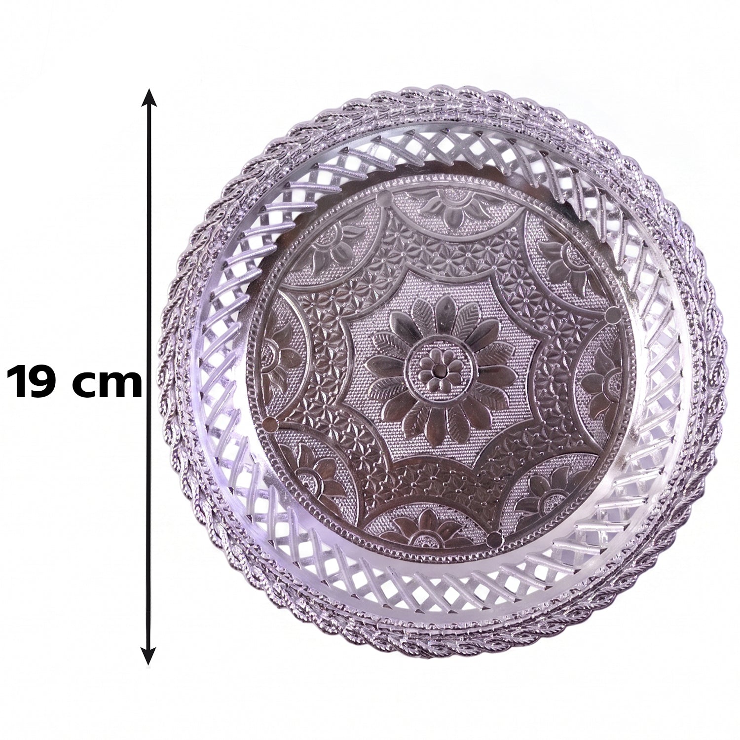 Lightweight silver serving tray for special occasions