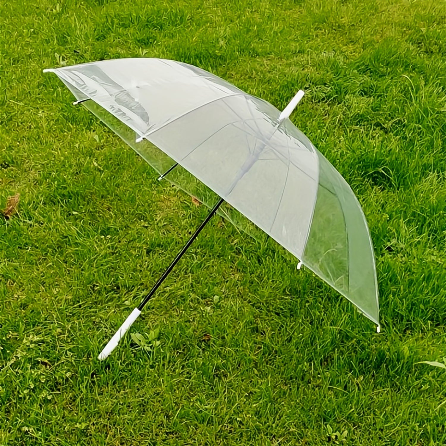 Curved handle of transparent umbrella for comfortable grip