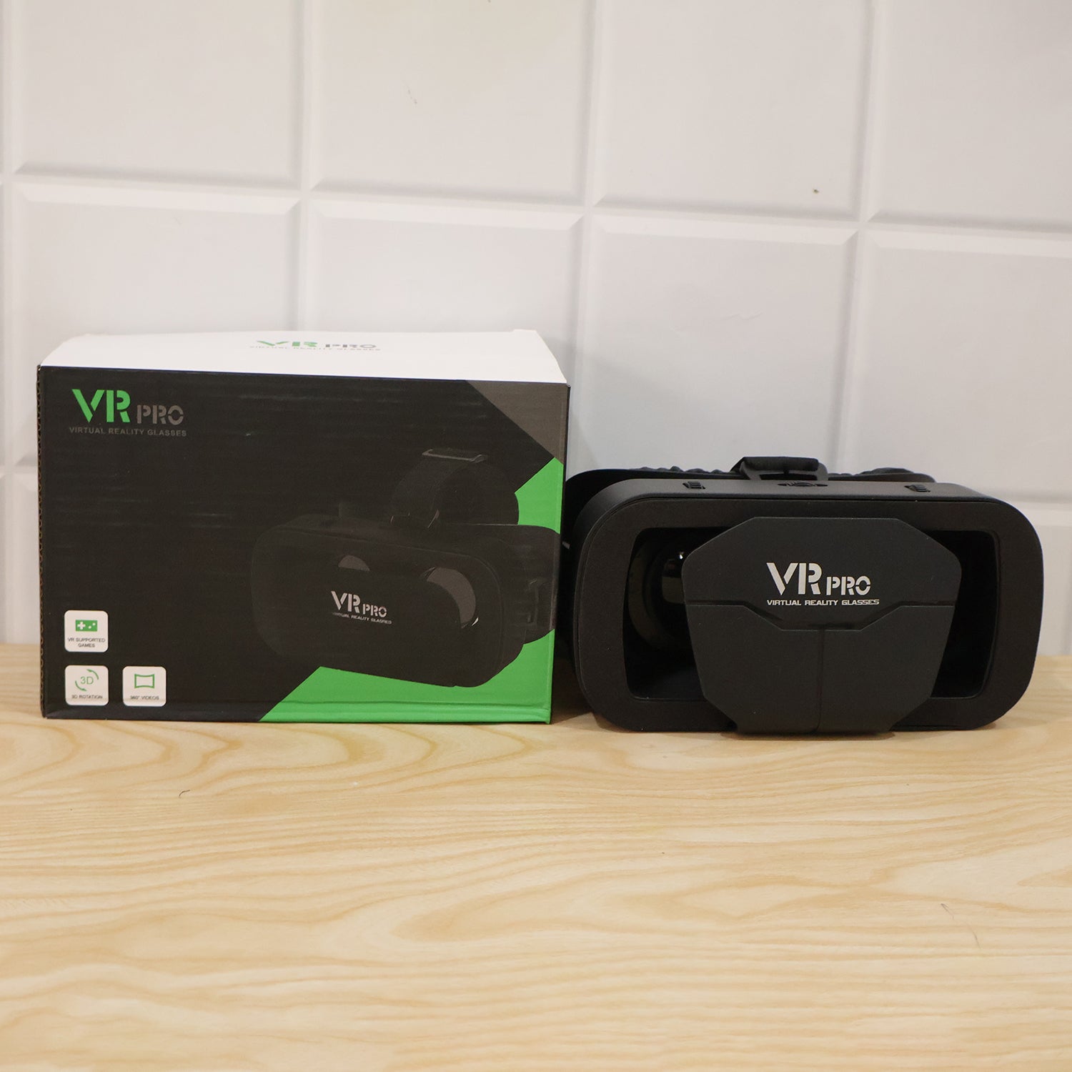 3D VR Box Headset Compatible with iPhone & Android
