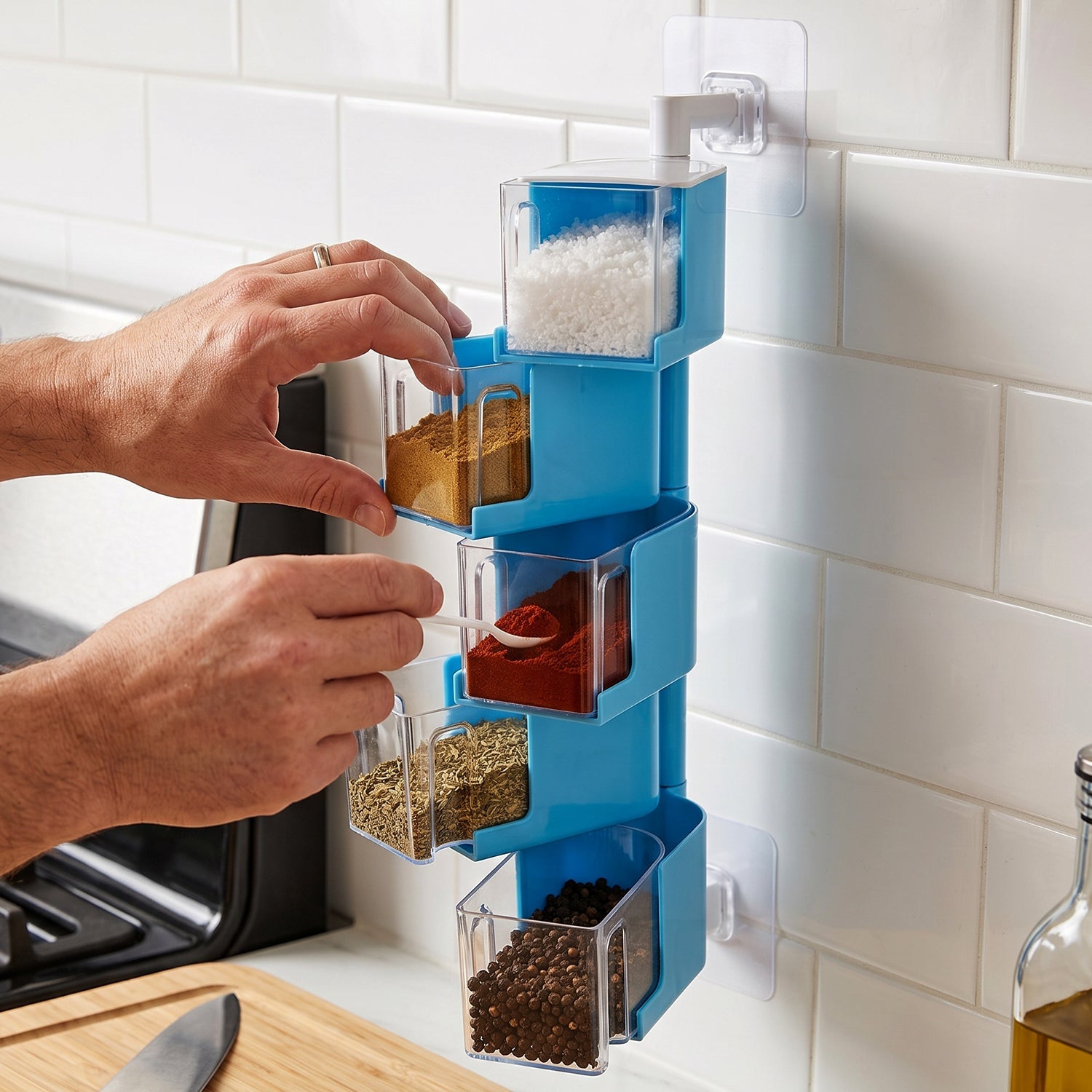 Close up of the rotating layers and lids
