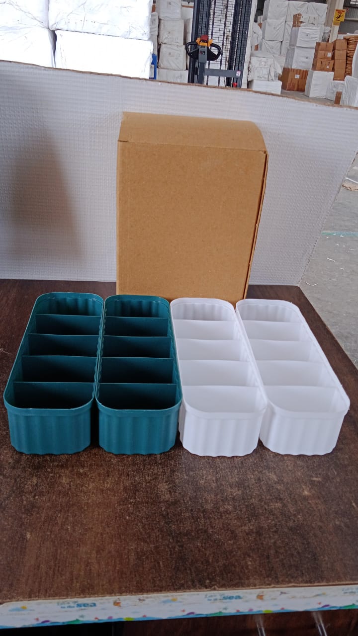 Assorted colors of 5-compartment drawer organizers