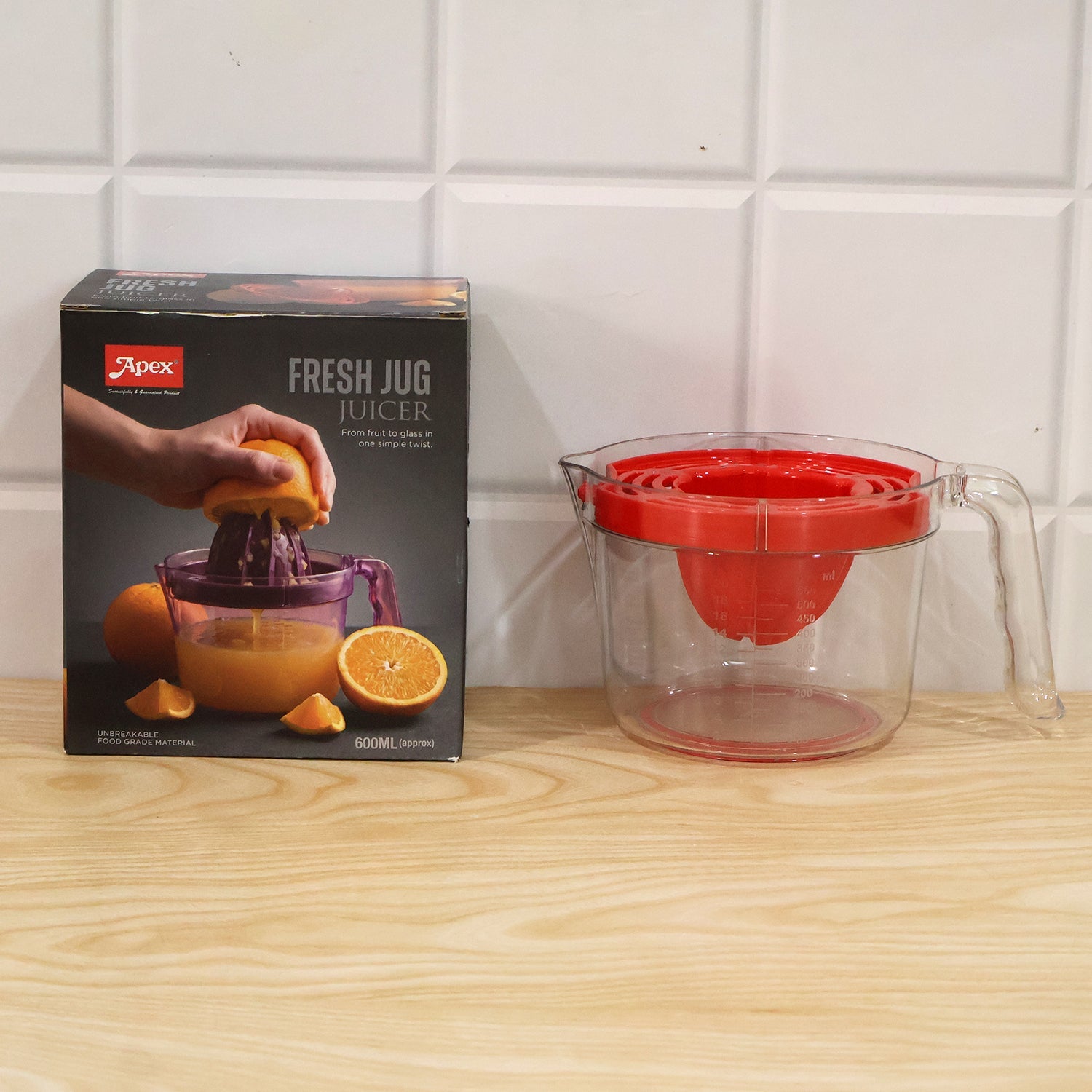 Apex Fresh Jug Manual Citrus Juicer with Strainer and Measuring Jug 600ml