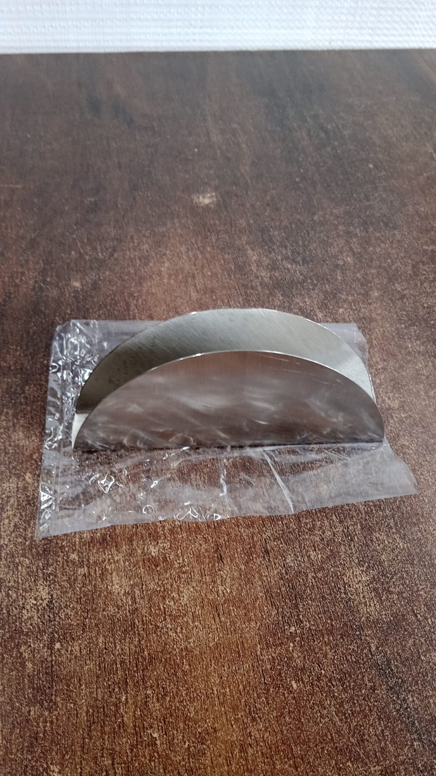 Stainless Steel Tissue Napkin Holder with Modern Design