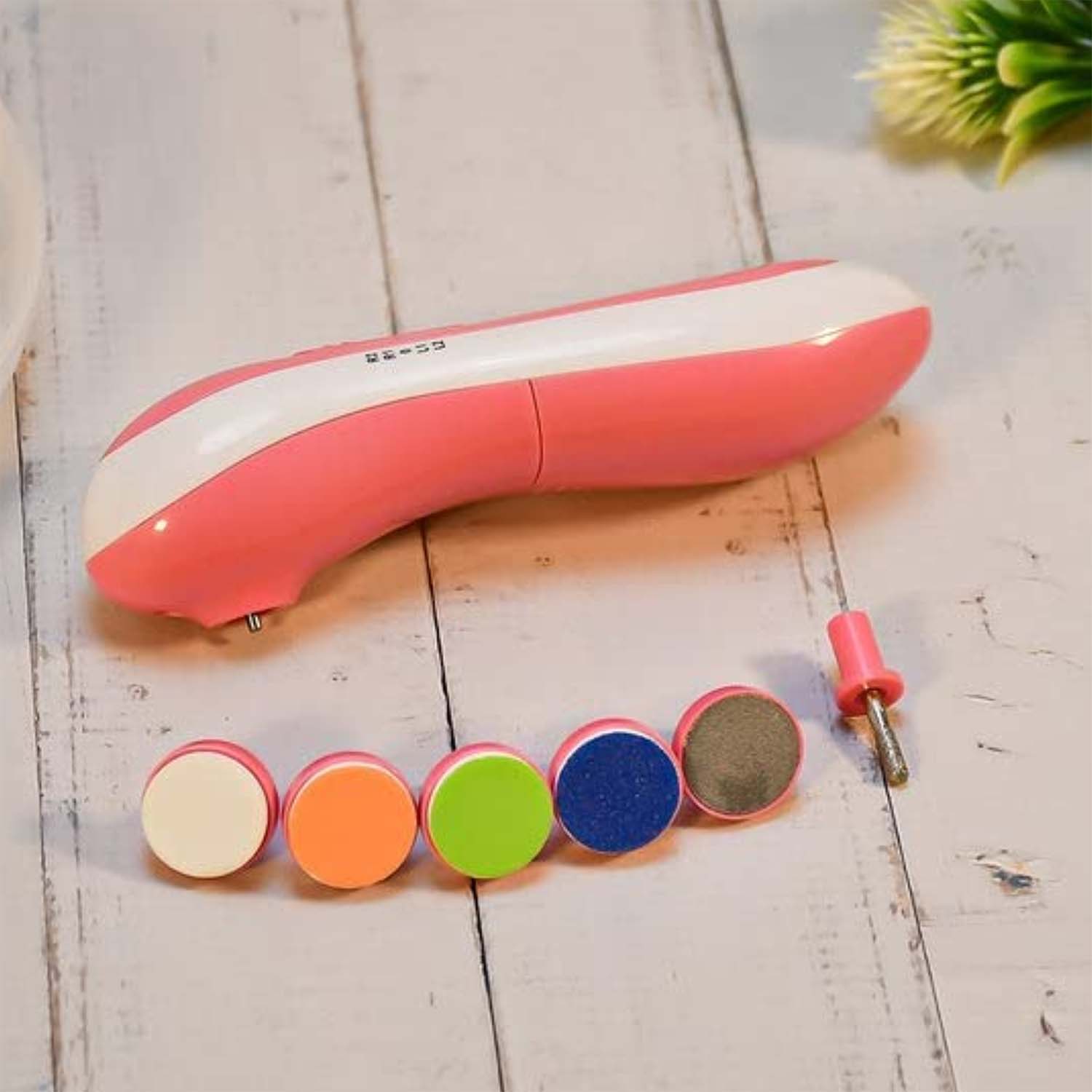 Image demonstrating how to use the electric baby nail trimmer