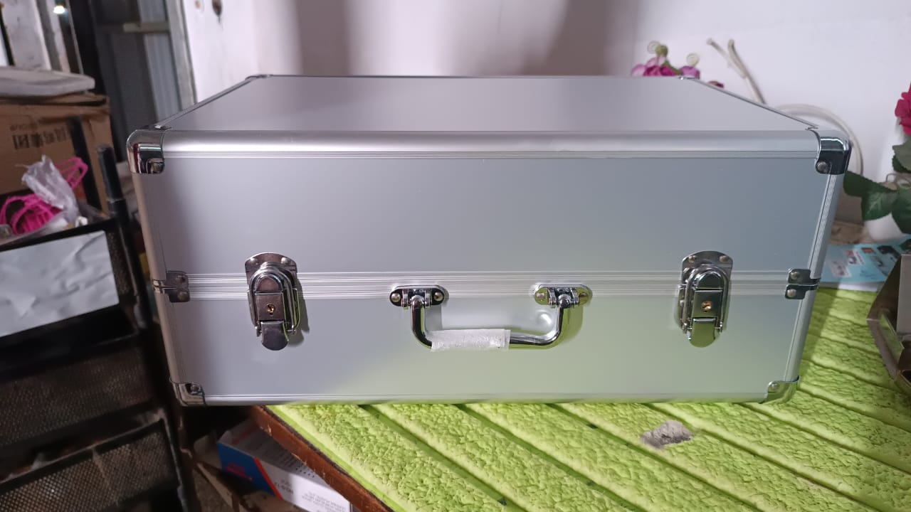 Aluminium & Wooden Multipurpose Portable Suitcase Travel Tool Box With 2 Keys For Lock (45Ã—29Ã—20 Cm / 1 Pc)