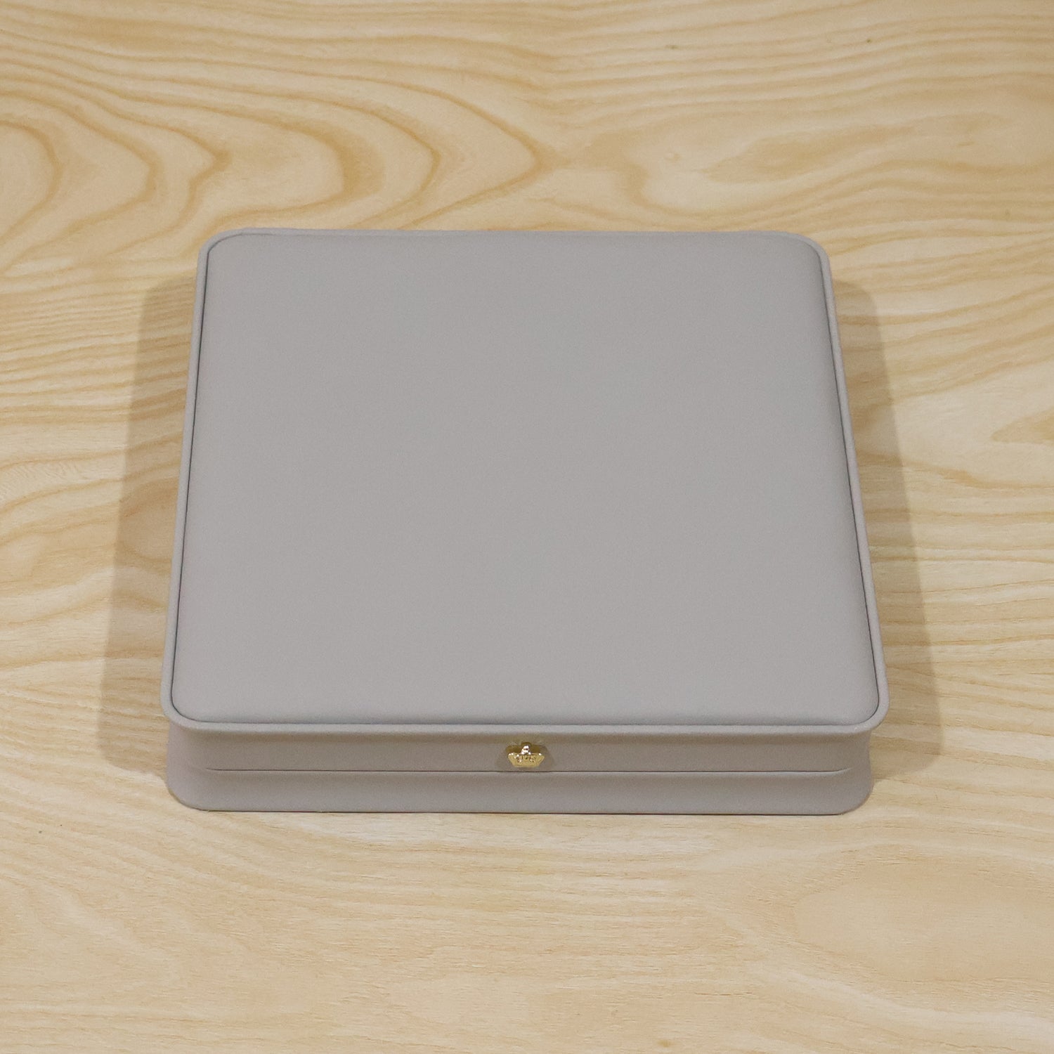 Jewelry Gift Box  Elegant Storage & Presentation Solution (1 Pc, B-Grade)