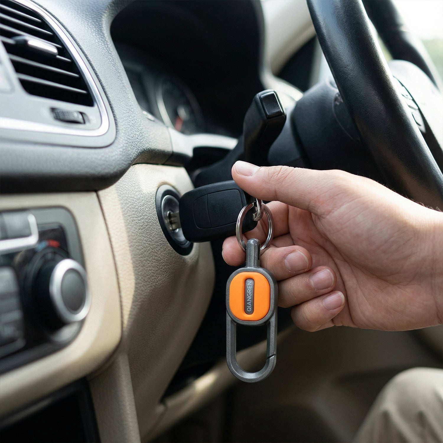 Premium Metal Carabiner Key Holder Keychain with Key Ring (1 Pc)
