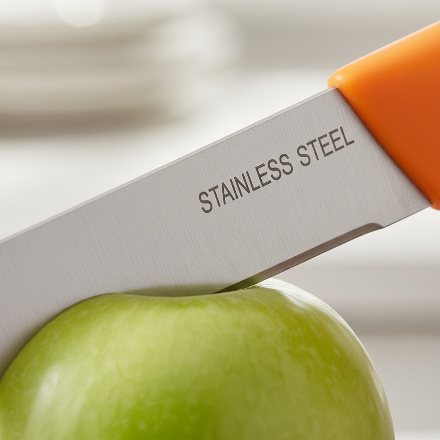 Ergonomic kitchen knife designed for comfortable handling