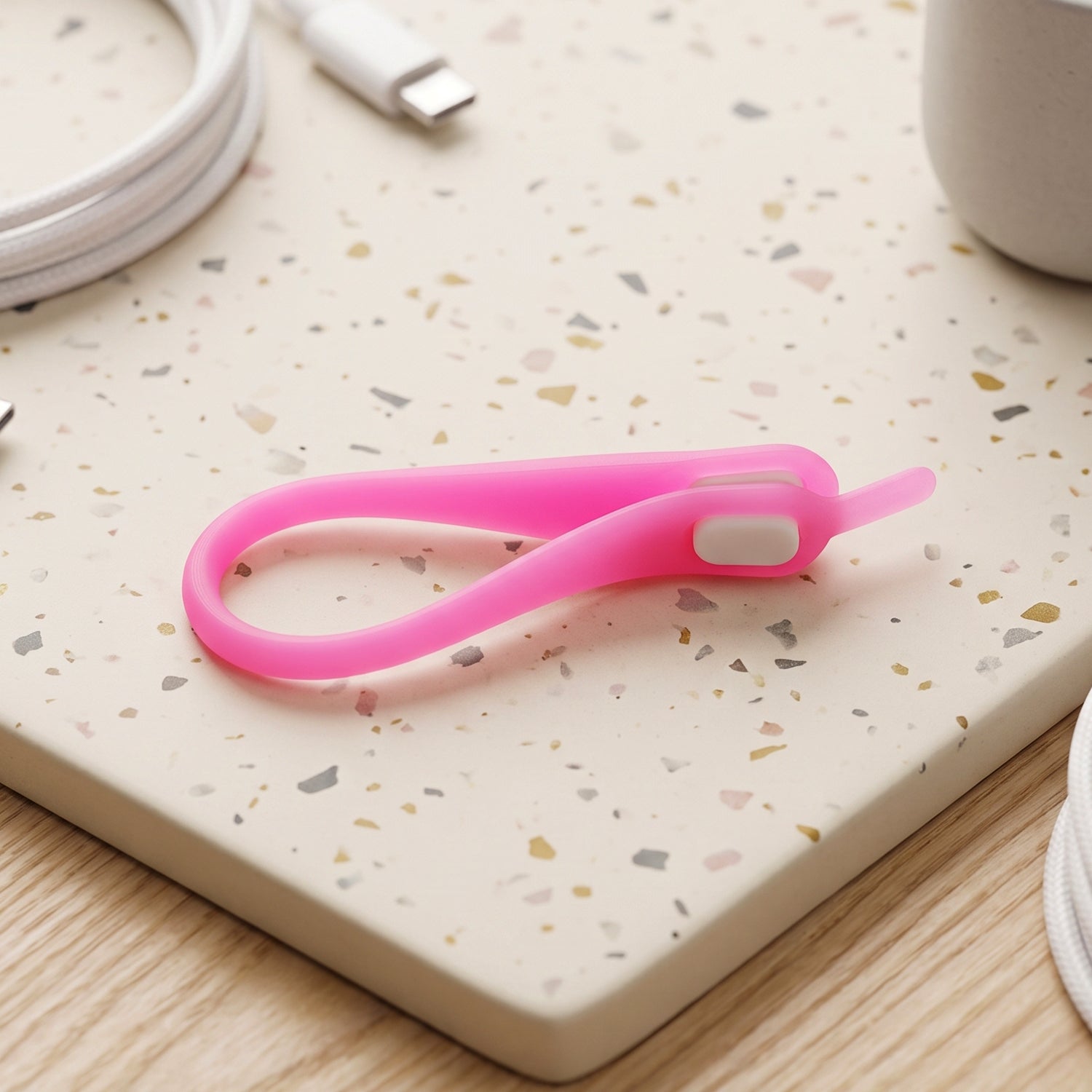 Close up of the silicone lace ends and lock