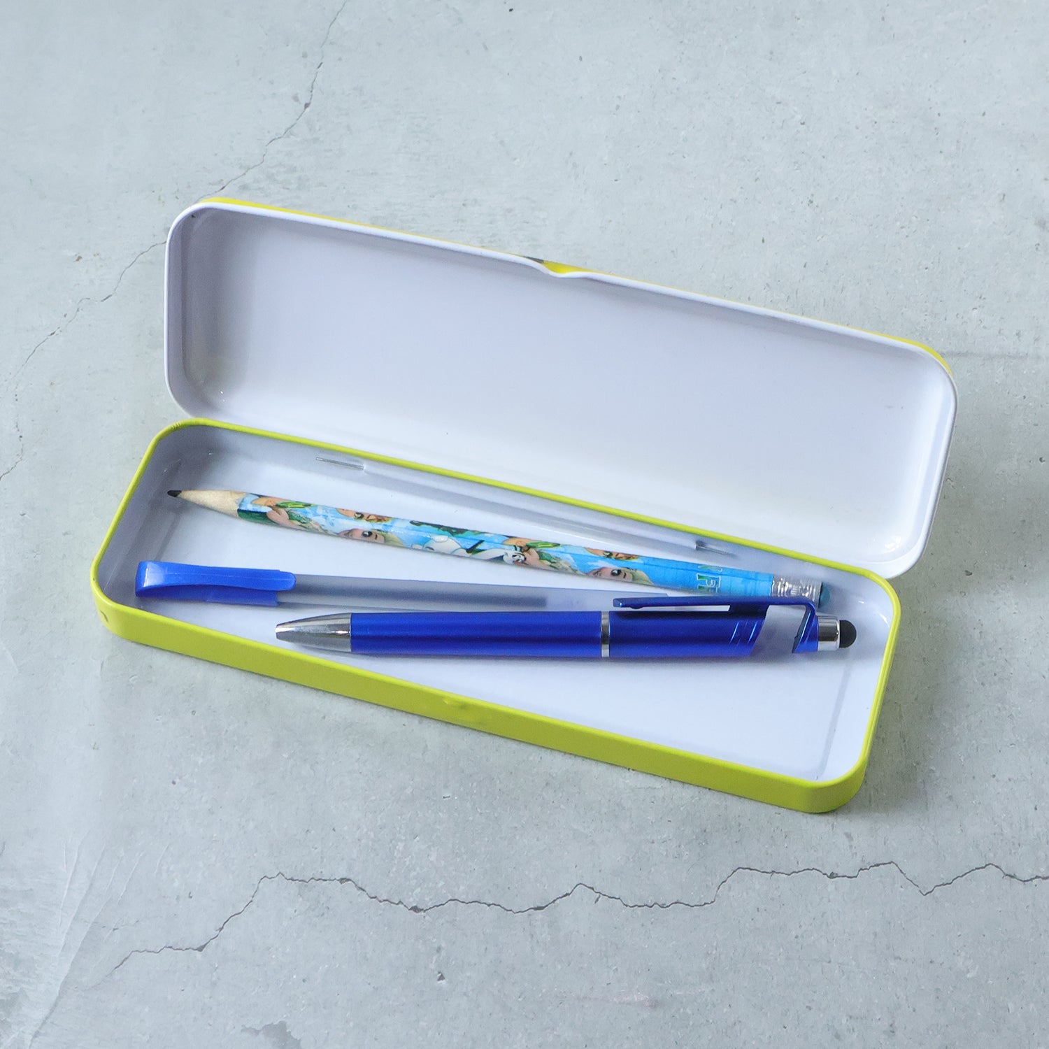 Cartoon -Themed Metal Pencil Box with Cute Design (1 Pc, Mix Design)