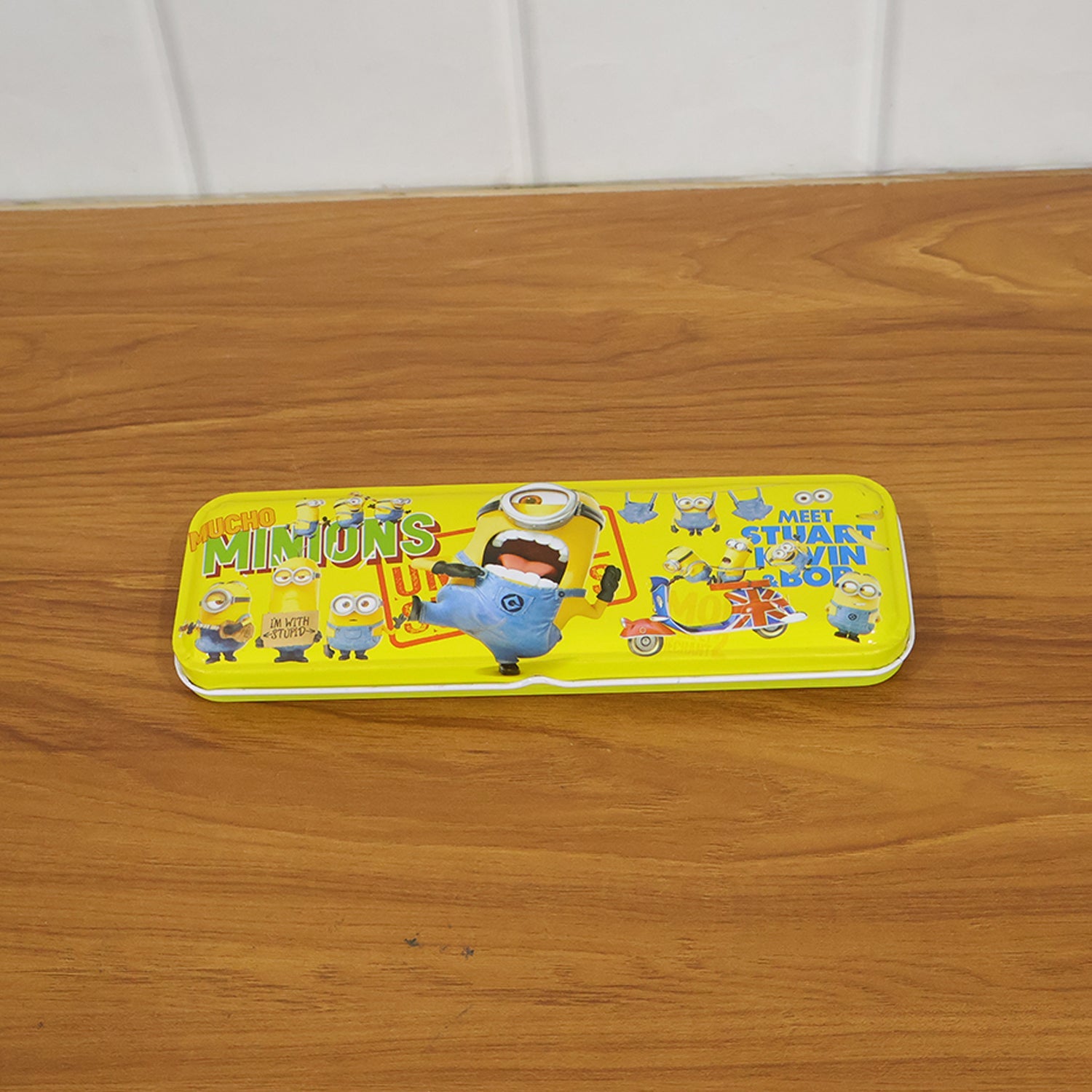 Cartoon -Themed Metal Pencil Box with Cute Design (1 Pc, Mix Design)