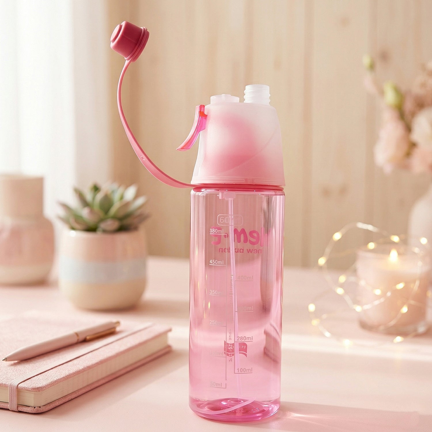 Plastic Dual Function Sports Water Bottle with Built-in Mist Spray and Leakproof Cap (600ML / 1 Pc)